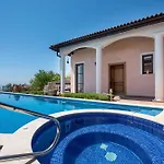 Луксозна вила Hacienda Del Sol - Балчик